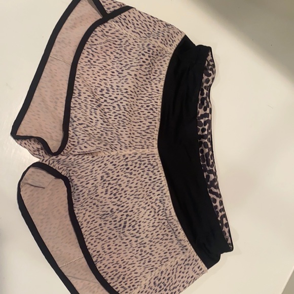 lululemon athletica Pants - lululemon speed up shorts